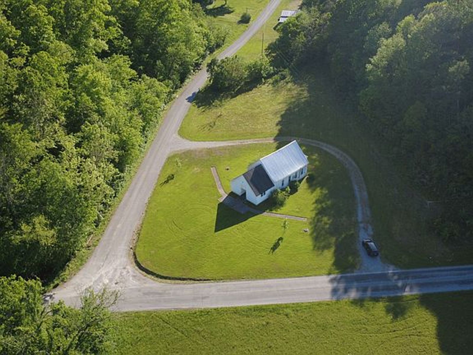 5th image of 470 Pleasant Valley Rd