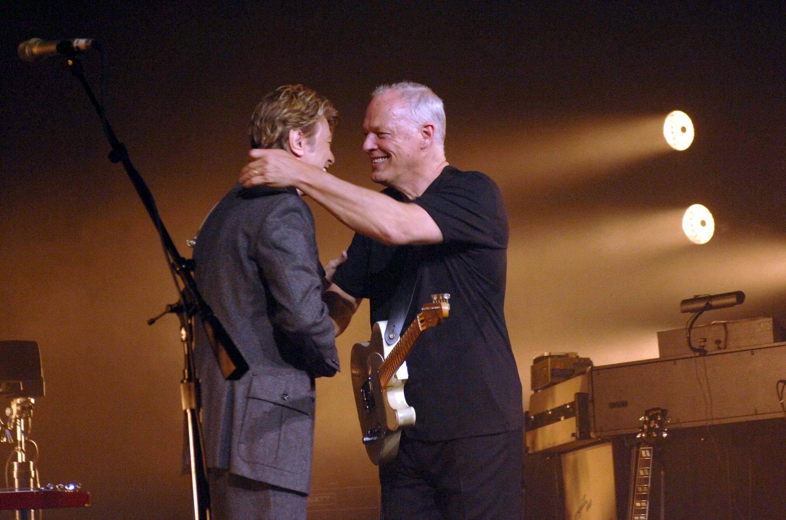Flashback: David Gilmour and David Bowie Sing 'Comfortably Numb'