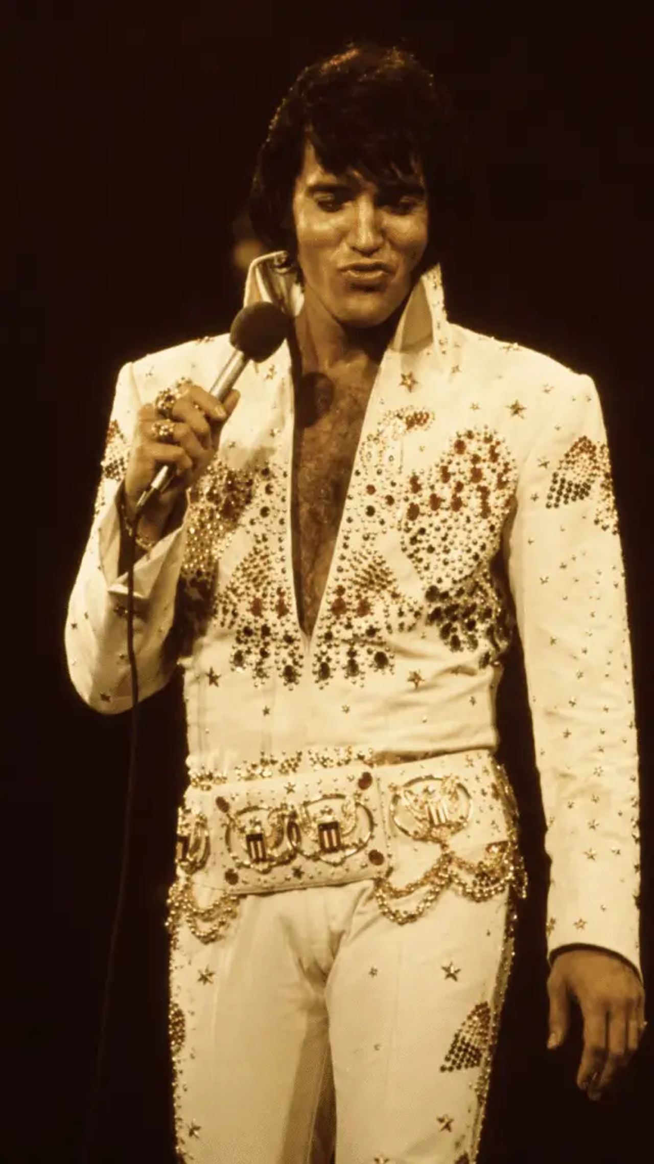 Elvis Presley’s “If I Can Dream” Becomes His Final Testament of Hope and Humanity in 1968