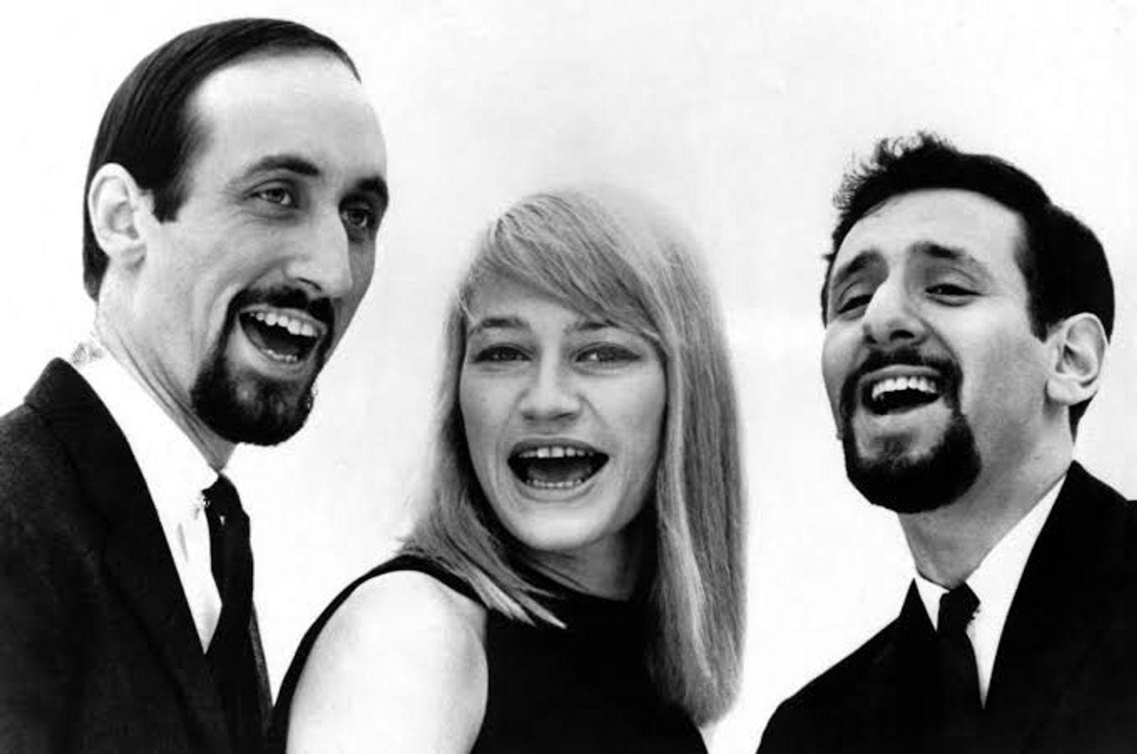 The Folk Americana Roots Hall of Fame Inductees: Peter, Paul, and Mary –  American Blues Scene