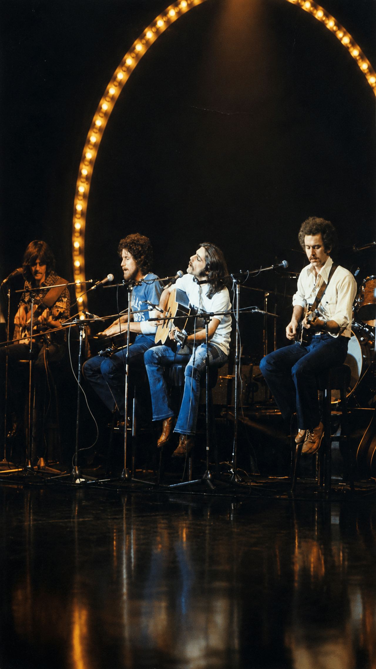 How “Lyin’ Eyes” by Eagles Told One of the Most Haunting Stories in 1970s Rock
