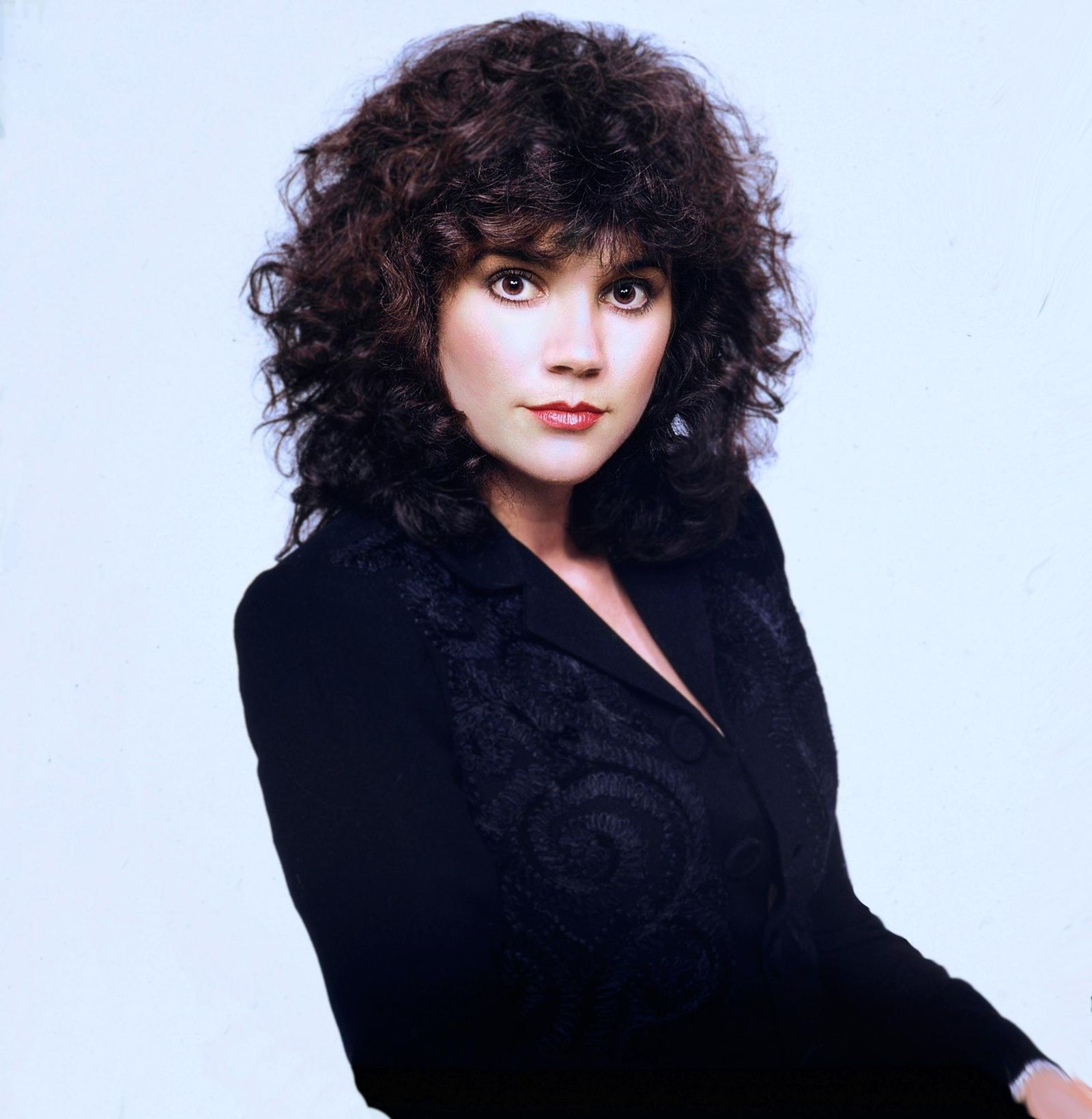 Linda Ronstadt Through the Years: Her Life in Photos | Us Weekly