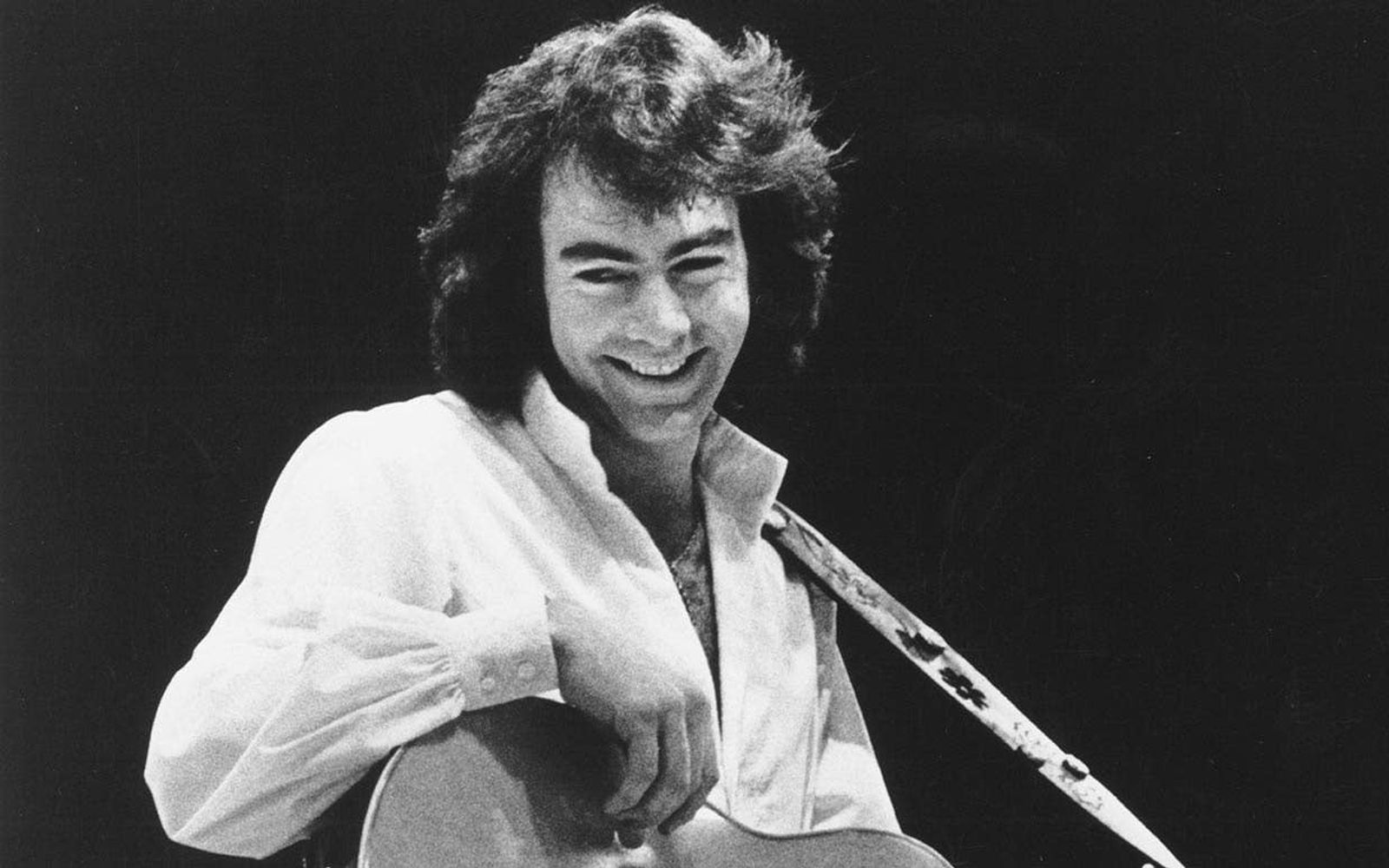 Neil Diamond Photos: See the Iconic Singer-Songwriter Through the Years -  Parade