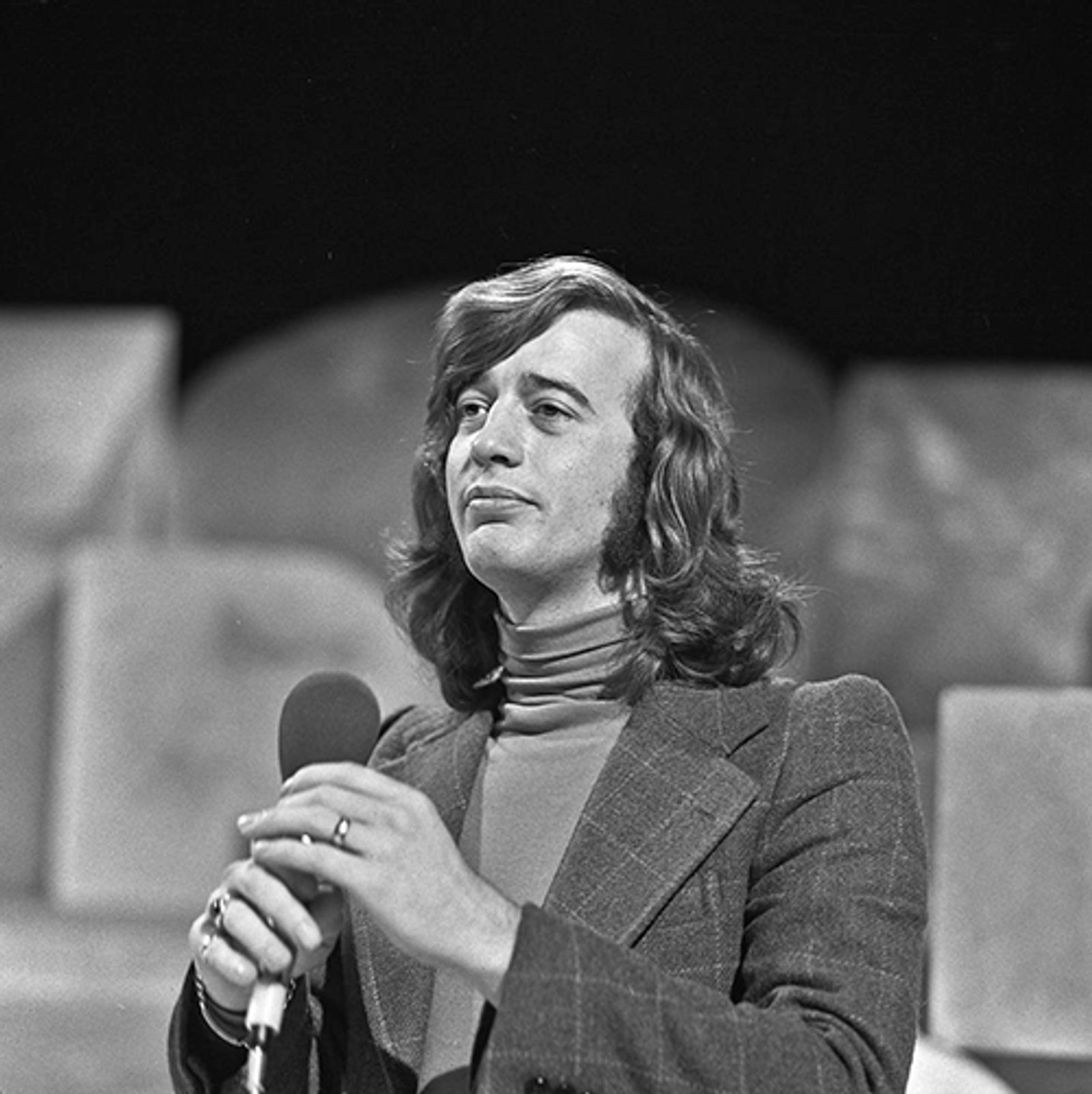 Tập tin:Robin Gibb (Bee Gees) - TopPop 1973 1.png – Wikipedia tiếng Việt