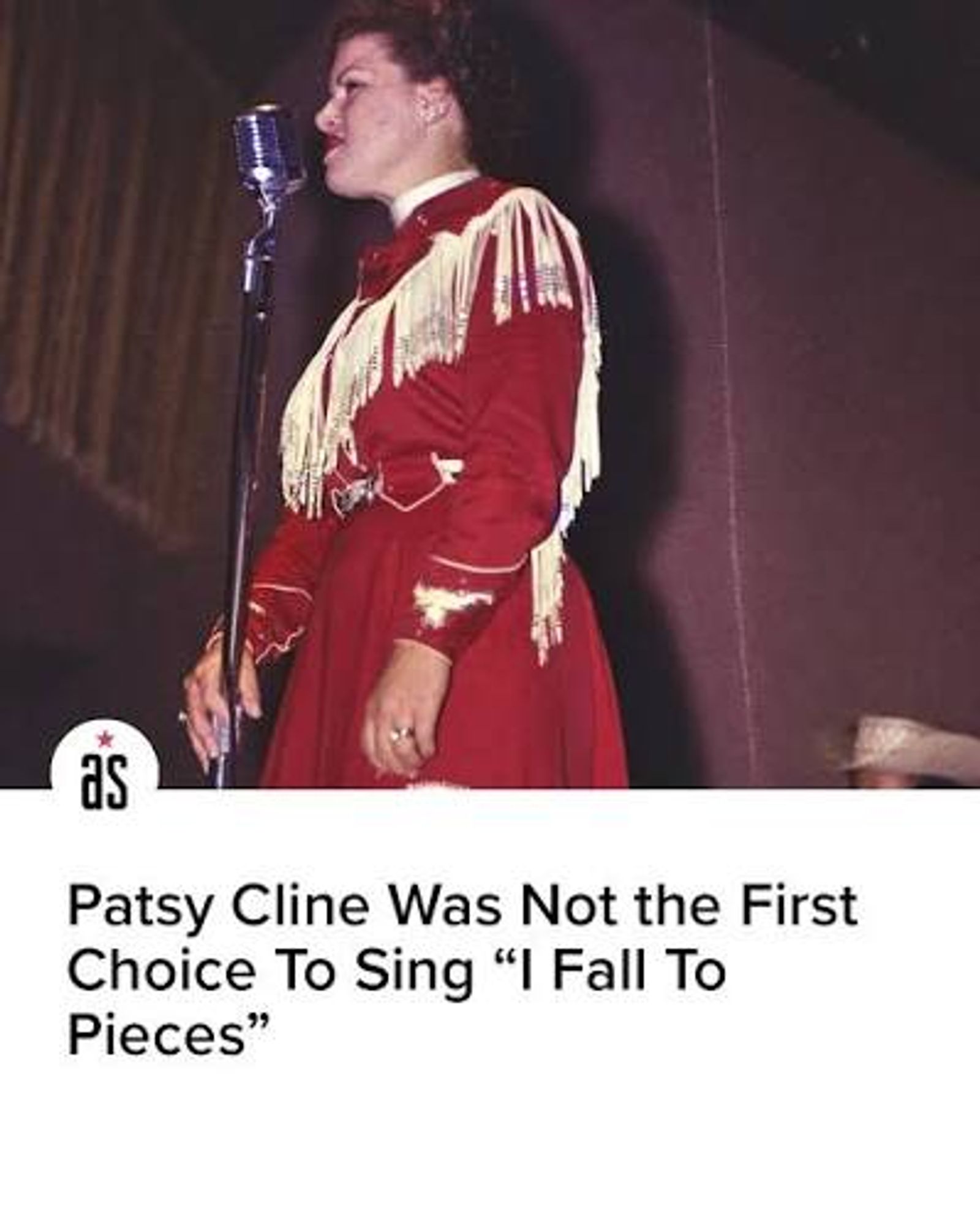 Released in 1961, this unforgettable ballad captured a feeling nearly everyone knows but few can describe—the ache of seeing someone you’ve never truly gotten over. More than six decades later, it still breaks hearts with every note.