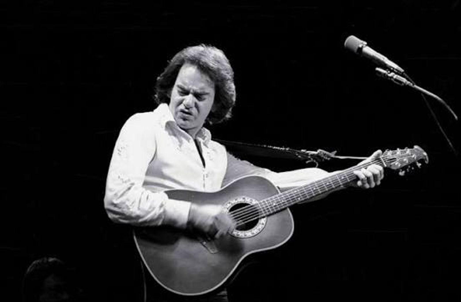 Neil Diamond through the years - ABC News