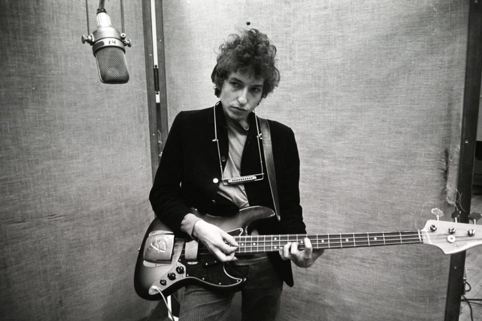 Biography - Bob Dylan Center | Tulsa, OK
