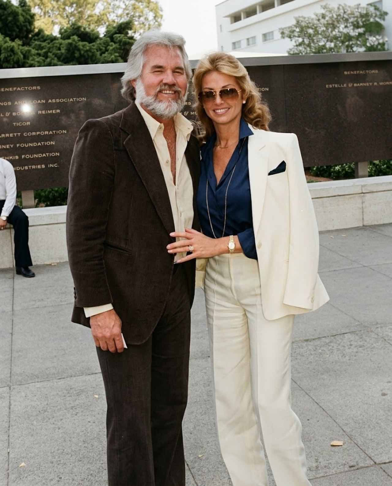 A $60 MILLION DIVORCE USUALLY ENDS IN HEADLINES OF BITTERNESS — BUT KENNY ROGERS USED HIS TO PROVE A QUIET TRUTH ABOUT T