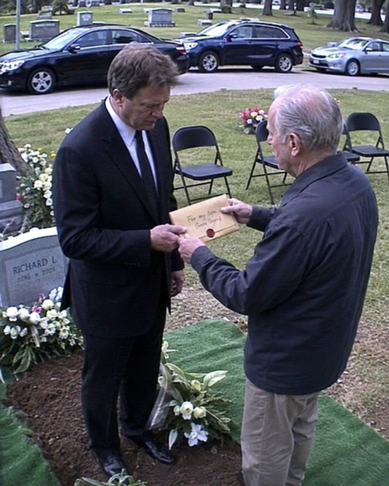 My Neighbor Drove My Father, Who Was Blind, to Every ‘Doctor’s Appointment’ for 8 Years – After Dad’s Funeral, He Said,