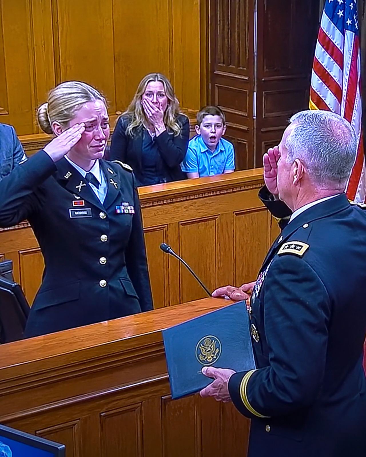 “She Was Never in the Army.” My Own Mother Smiled Under Oath as She Called My Combat Scars Fake and My Medals Bought Onl