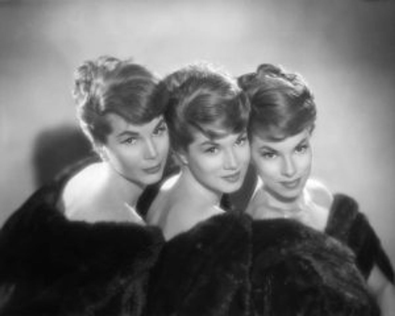 “Sugartime” (1957): The Sweet Harmony That Captivated a Generation and Still Echoes Through Time