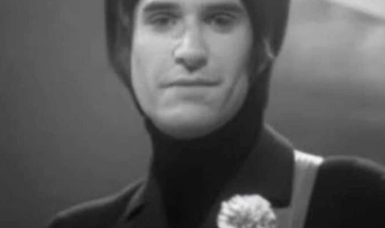 The Kinks’ ‘Sunny Afternoon’ Captures 1966’s Class Tensions and Transforms Pop with Bittersweet Irony