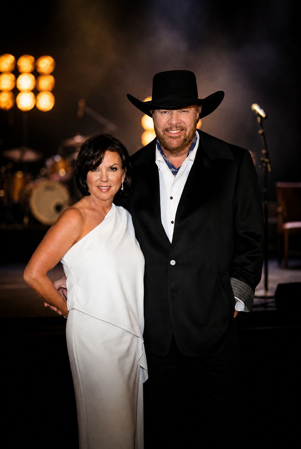 THE WORLD EVENTUALLY KNEW HIM AS A COUNTRY MUSIC STADIUM HEADLINER — BUT HIS ENTIRE CAREER